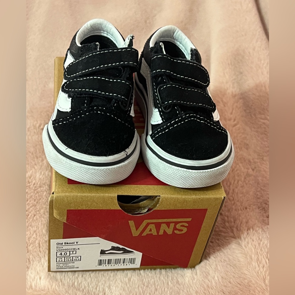 Vans baby shoes